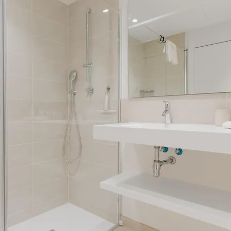 Апартаменты Vivi Homes -viva La Vida - Sea Views - Pool - Terrace Фуэнхирола