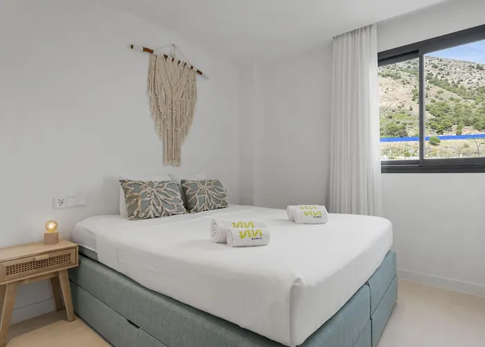Vivi Homes -viva La Vida - Sea Views - Pool - Terrace Apartment