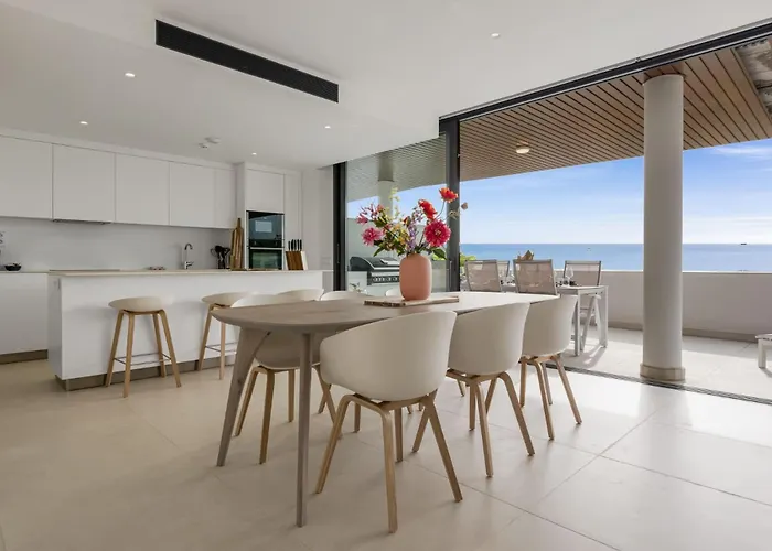 Vivi Homes -viva La Vida - Sea Views - Pool - Terrace Apartment *