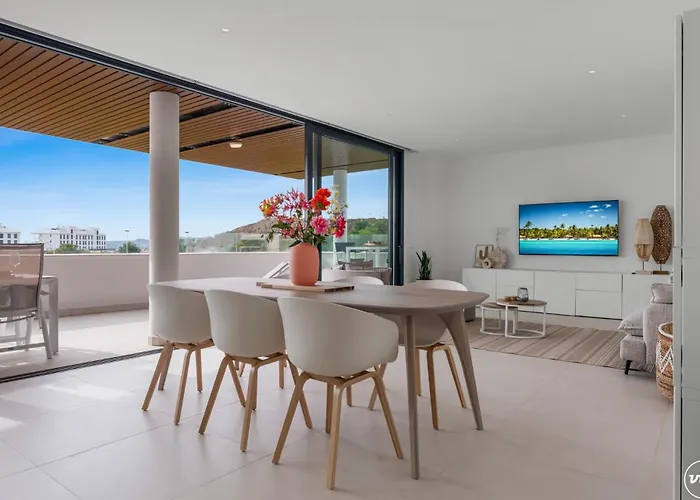 Vivi Homes -viva La Vida - Sea Views - Pool - Terrace Apartment